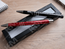 Personalisierter Metall-Kugelschreiber mit Gravur – Hochwertig & elegant