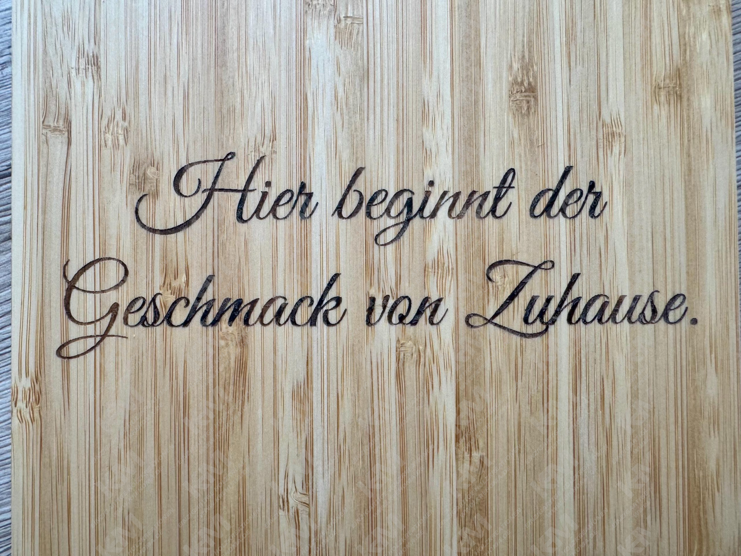 Digitale Küchenwaage aus Bambus – Präzise Messung u. Personalisierte Gravur – Perfekt zum Backen & Kochen